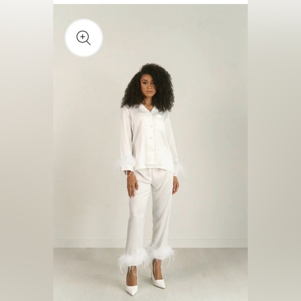 Bon Viviann White Feather Pajama Set